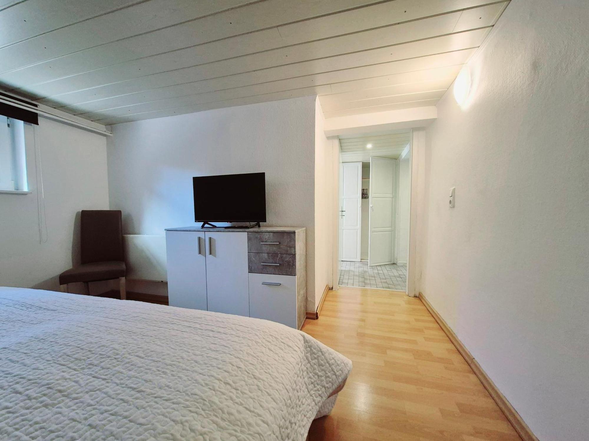 Апартаменты Untergeschoss, Kaelder, Basement In Ruhiger Wohngegend Фленсбург Экстерьер фото